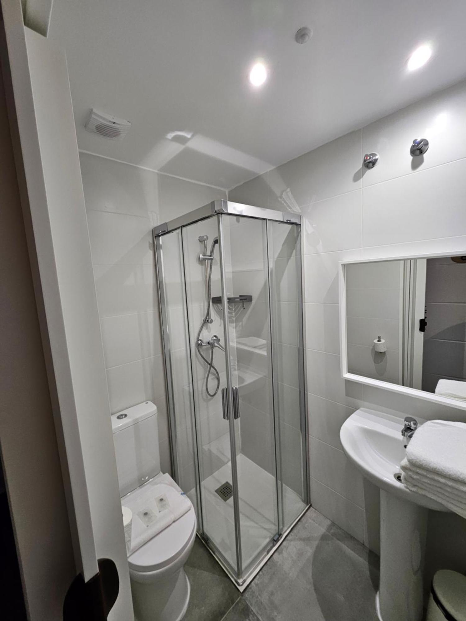Hostal Foncalada Oviedo Eksteriør billede