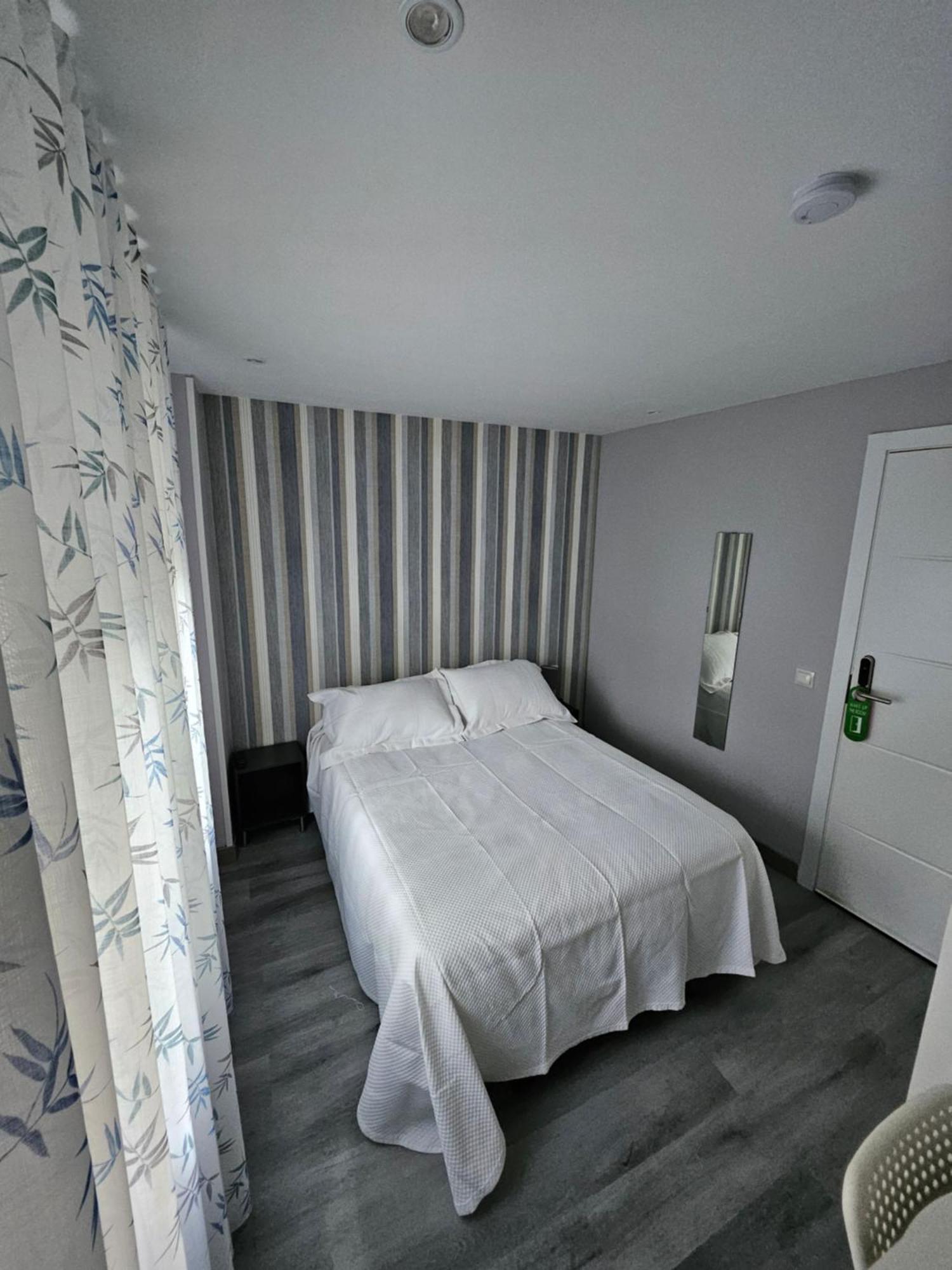 Hostal Foncalada Oviedo Eksteriør billede