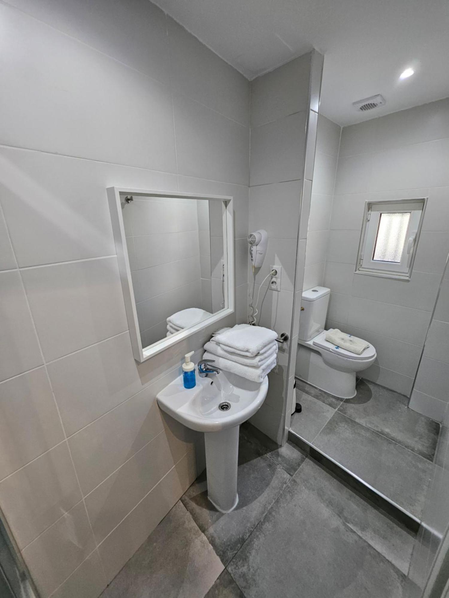 Hostal Foncalada Oviedo Eksteriør billede